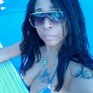 Meet your Posher, Alison